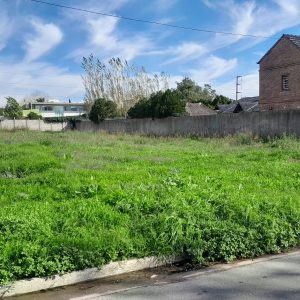 Lote en 144 e/ 42 y 43